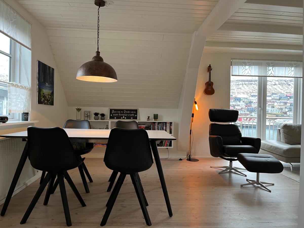 Apartment Downtown - Great View! Klaksvík エクステリア 写真